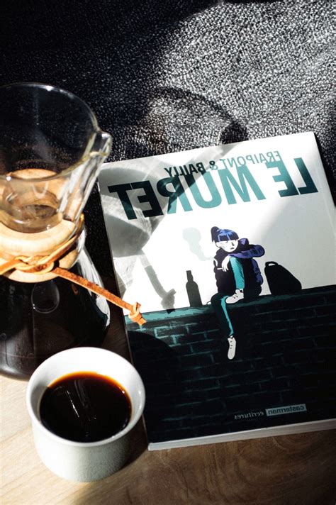 Безкоштовна картинка: кави, чашки кави, таблиці, книга