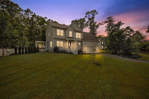 Tiverton, RI Homes For Sale & Tiverton, RI Real Estate | Trulia