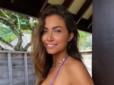 Dziewczyny W Bikini Joe Monster