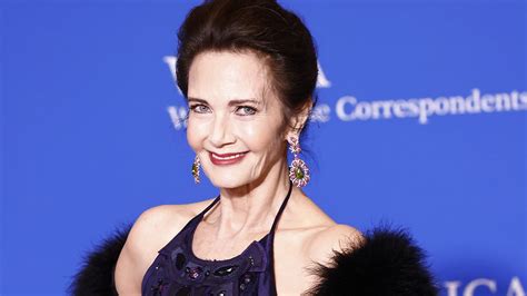 Sex Symbol Wonder Woman Star Reveals She S Endorsing Her Sister S Rival In Political Race