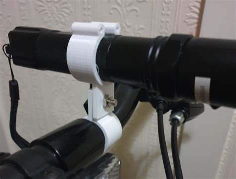 Бесплатный 3D файл Кронштейн для велосипедного фонаря ⚽ ・Модель 3D ...