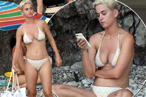 Katy Perry Flaunts Her Slender Curves In An Itsy Bitsy Bikini As She