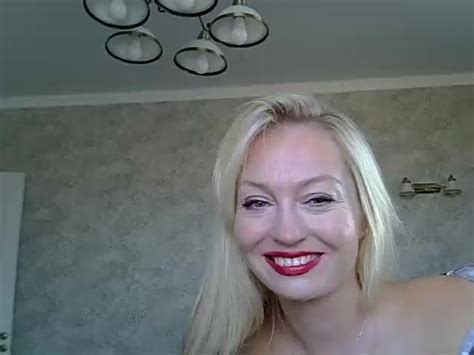 Beautifulah Naked Stripping On Cam For Live Sex Video Chat Sexuallib