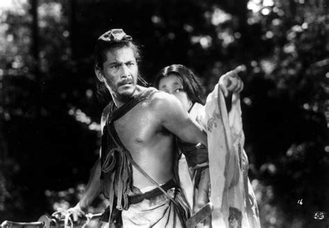 Rashomon_(1950)_Press_Photo_of_Toshiro_Mifune_and_Machiko_Kyō