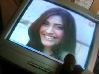 Cum Tribute To Hot Sonam Kapoor XHamster