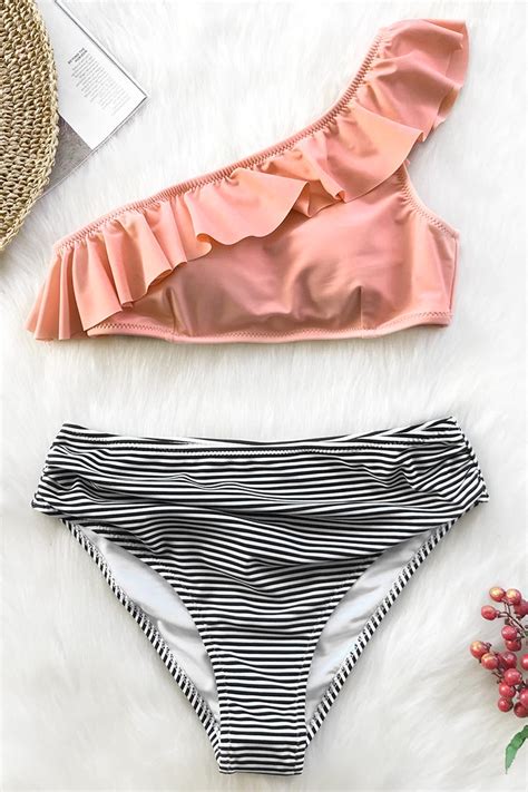 Pure Eyes Falbala Bikini Set