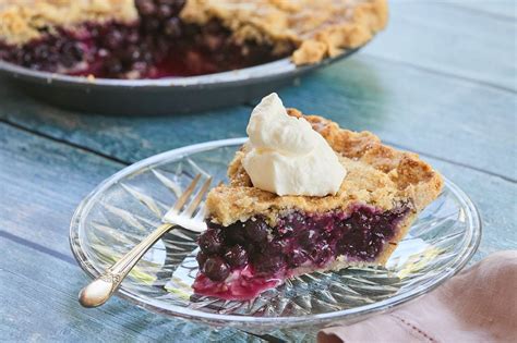 The Only Blueberry Pie Recipe You Need Gemmas Bigger Bolder Baking