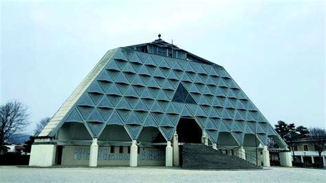 Al Via I Lavori Di Demolizione Del Tempio Regina Pacis Di Giavera Del