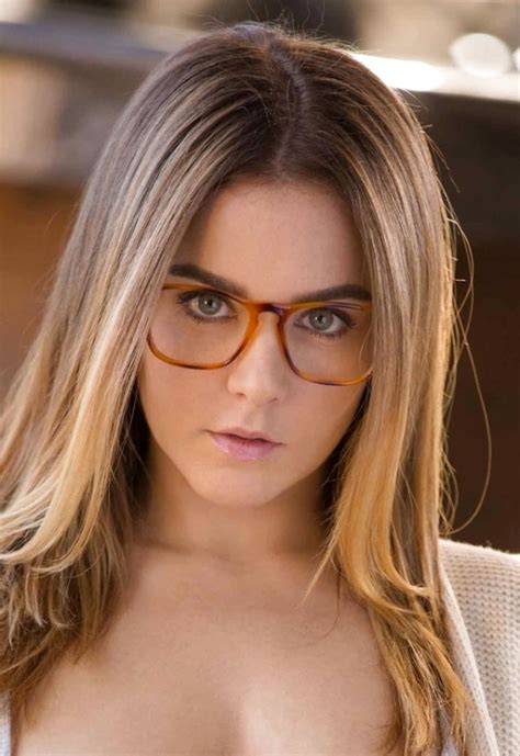 PinkWorld Nude Photo Galleries Erotic Beauties