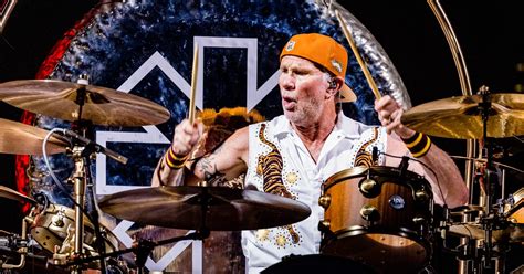 Por que Chad Smith foi odiado pelos colegas de Red Hot Chili Peppers no início