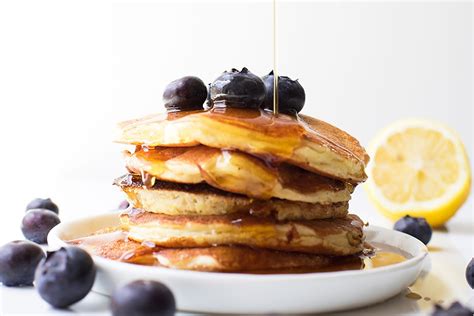 Protein Pancakes Recipe – A Healthy, Easy Breakfast! - Let’s Eat Cake