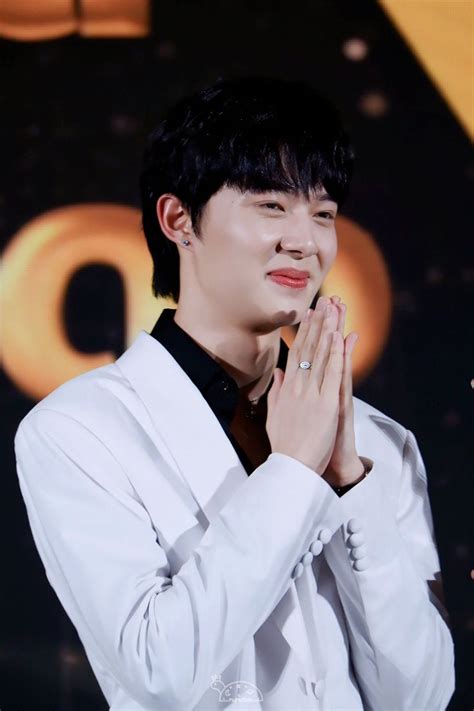 Pin en NuNew Chawarin Perdpiriyawong