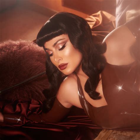 Sultry Eyes Huda Beauty Naughty Nude Palette