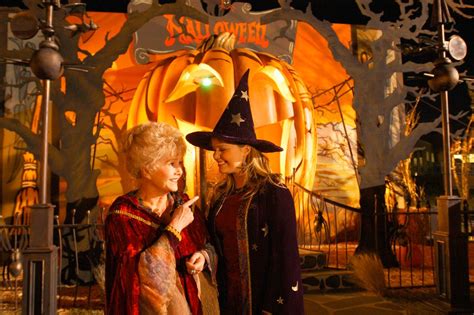 20 Crazy Details Behind The Making Of Halloweentown