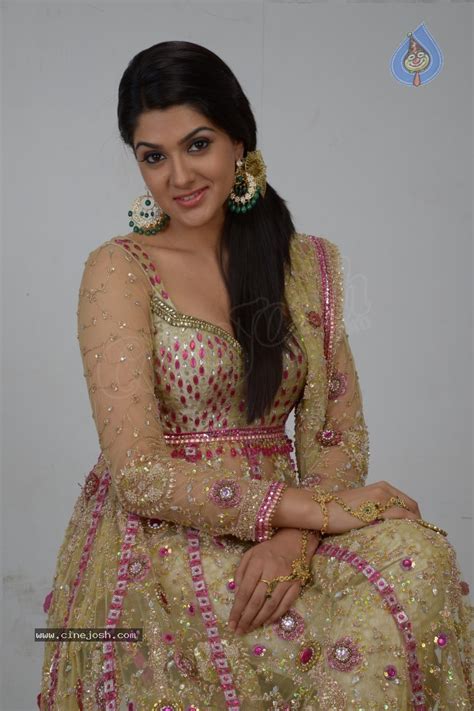 Sakshi Choudary Hot Gallery Photo 54 Of 127