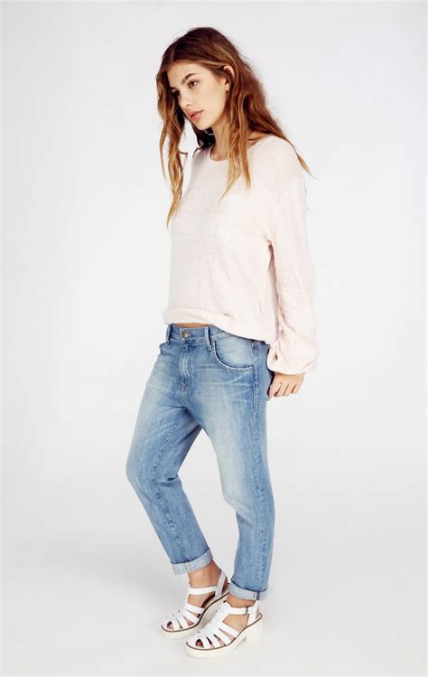 Shooting Camila Morrone En Bikini Pour Wildfox Couture Janvier