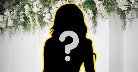 Nàng hậu hot hàng đầu Vbiz sắp lên xe hoa hôn phu được công khai bấy lâu nay nhưng không ai để ý