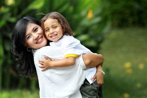 How to Navigate Single Parenting