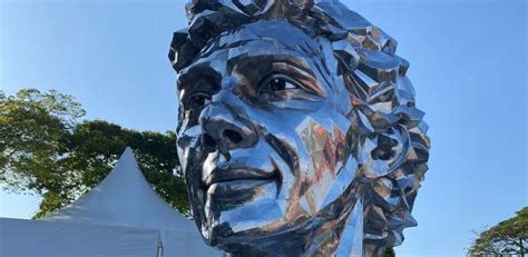 F Busto De Ayrton Senna Inaugurado No Aut Dromo De Interlagos