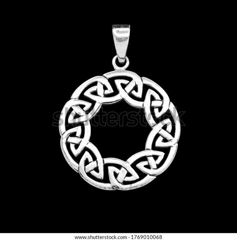 100 Celtic Symbol Jewellery Stock Photos, Images & Photography ...