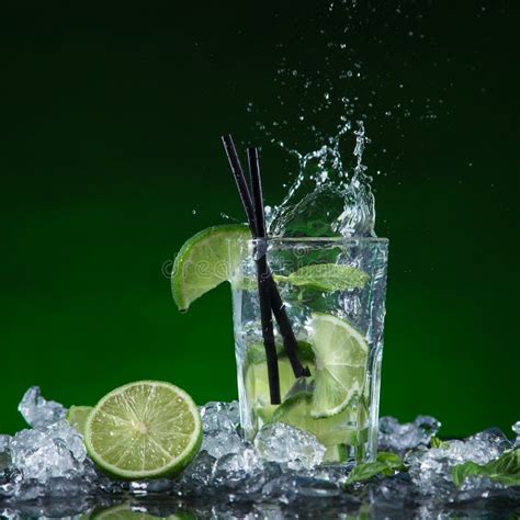 Fresh mojito cocktail stock image. Image of beverage - 40596149
