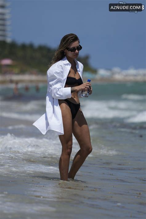 Sophia Thomalla Sexy Shows Off Her Sizzling Body Wearing A Beautiful Bikini At The Beach In