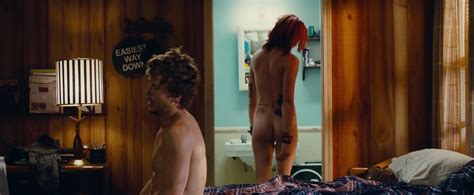 The Right Kind of Wrong nude pics página