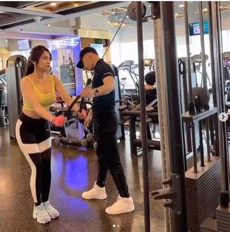 Di P L M Anh Di N Bikini Khoe Ng Cong Ch S P M M N Ng C P G I Con C Kh C