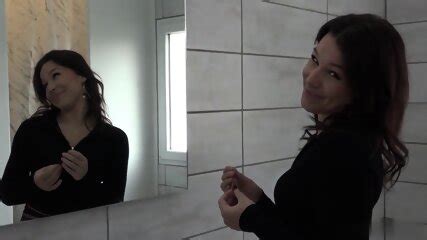 Premier Casting Anal Pour Cette Jeune Et Jolie Amatrice Melia Rose