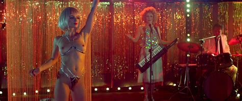 Naked Magdalena Cielecka In The Lure