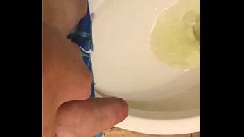 Pissing While Jerking Off XVIDEOS