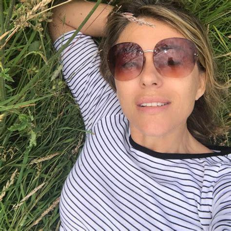 Liz Hurley Instagram Snap Swaps Bikini For Topless Daily Star