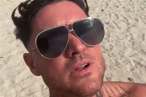 Sex Offender Stephen Bear Taunts Police Can T Catch Me Now From Brazilian Beach Daily Record