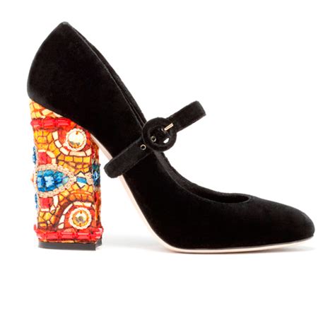 Обувь с контрастным каблуком | BURO.