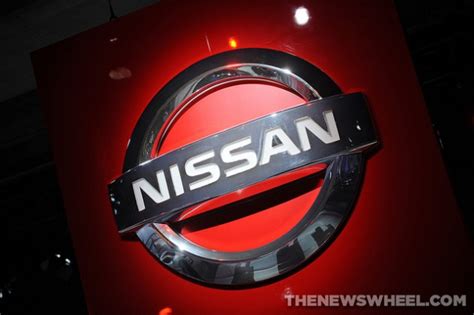 History behind nissan logo