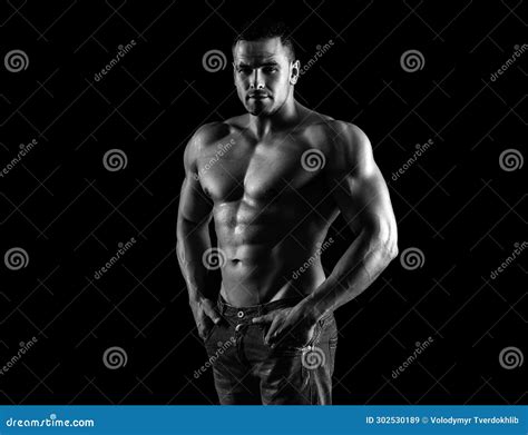 Nude Torso Moda De Denim Tipo Muscular Desnudo En Jeans Modelo Sexy Topless Muscular Fitnes