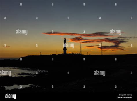 Girdleness Lighthouse Aberdeen At Sunrise Stock Photo Alamy
