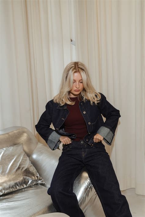 OLA SZKOLDA SEXY HOT PHOTOS LEGS NAKED NUDE