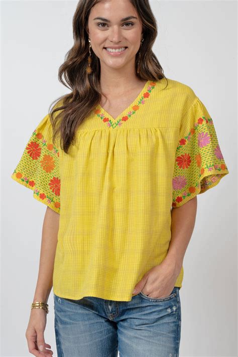 Missouri Bluffs Boutique, family owned and dressing women since 1984