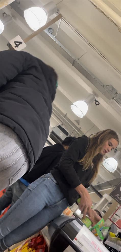 Teen Girls Cute Ass And Face Tight Jeans Forum