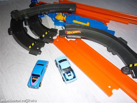 Prodám HOT WHEELS VYSTŘELOVACÍ DRÁHA AUTA Praha Mimibazar cz
