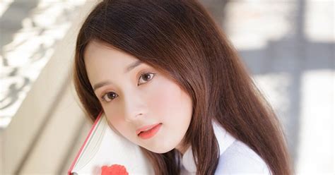 Hot girl ảnh thẻ Hương Lê diện áo dài trắng nhớ thuở học trò Báo Dân trí