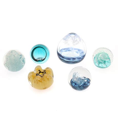 EN SAMLING AV SEX STYCKEN CAITHNESS GLAS Glas Konstglas Auctionet