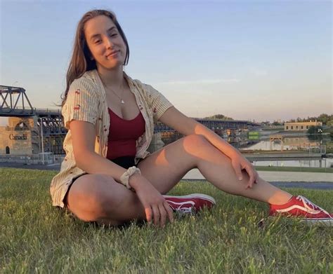 Hot Friend Nudes Clothedwomen NUDE PICS ORG