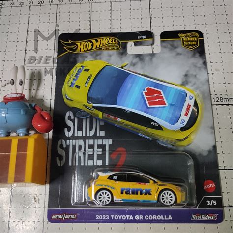 Jual HOT WHEELS 2023 TOYOTA GR COROLLA PREMIUM SERI SLIDE STREET 2 FREE PROTECTOR Shopee