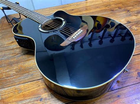 Yamaha Apx600 Thinline Guitar Hobbies And Toys Music And Media Musical