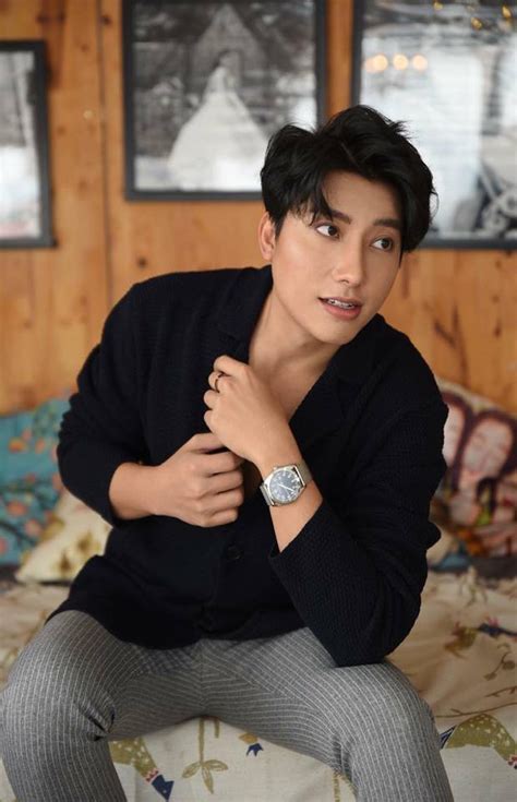 Sinh viên ngành Y Dược hot đến mức độ nào Kẻ là nam thần chốn bệnh viện người là hotgirl du