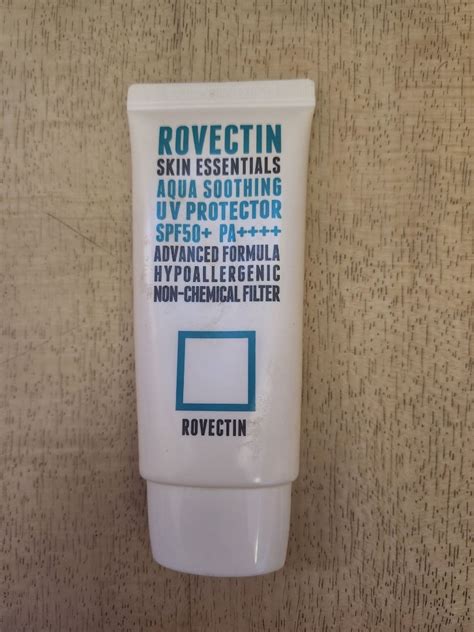 Rovectin skin essentials aqua soothing uv protector spf 50 pa ...