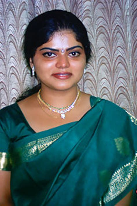 Indian Wife Neha In Traditional Green Saree Stripping Naked Indian