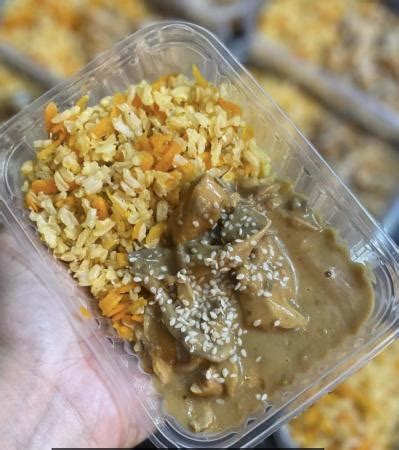 Tati Congelados Saudáveis Frango cogumelo e arroz cenoura